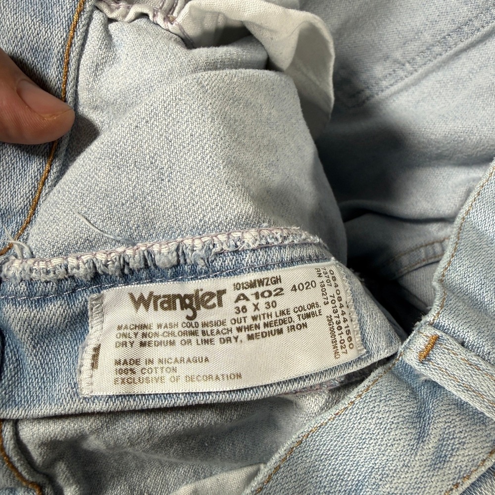 Wrangler Men Jeans Light Wash Straight Leg Denim Pants Size 36x30 Blue - Picture 7 of 13